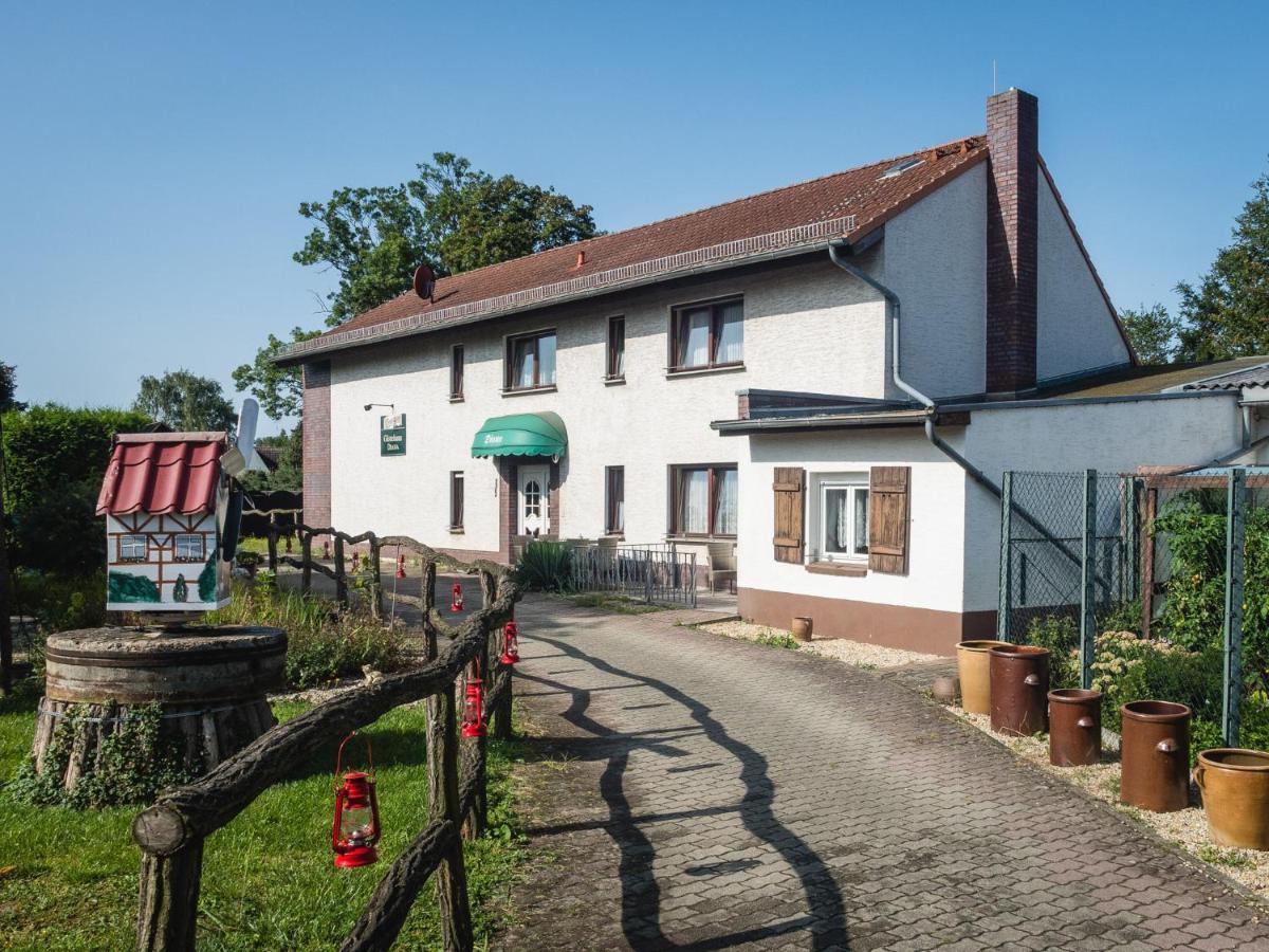 Gasthaus Stuckatz Dollenchen Buitenkant foto