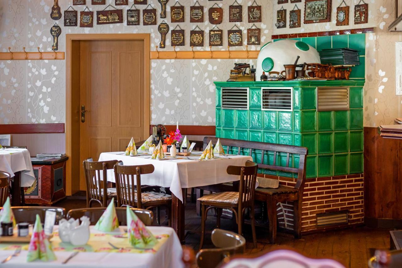 Gasthaus Stuckatz Dollenchen Buitenkant foto